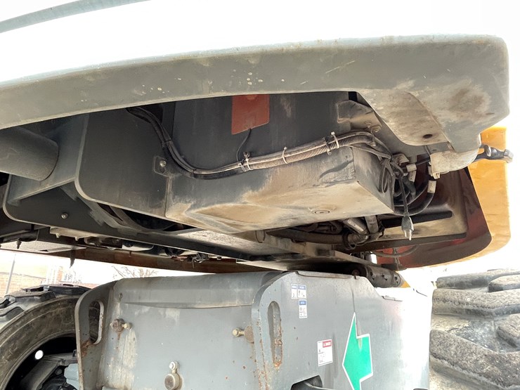 #152-•-2015-haulotte-ht61rt-4x4-telescopic-boom-lift-image-36