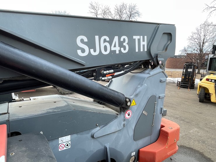 #133-•-2017-skyjack-sj643-telehandler-image-24