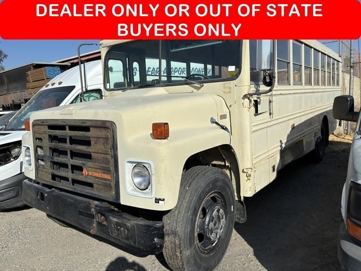 1987-international-s1700-image-1