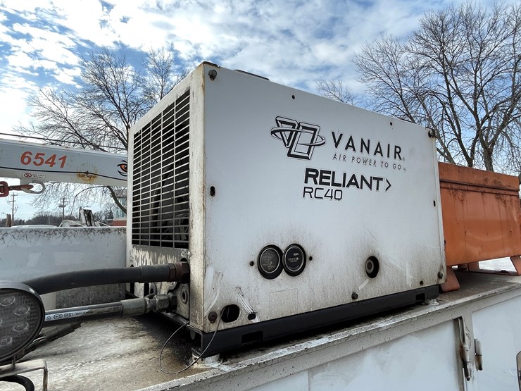 2017-dodge-ram-5500-image-18