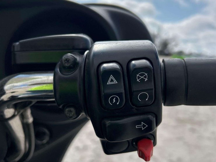 2021-harley-davidson-flhp-road-king-motorcycle-image-14