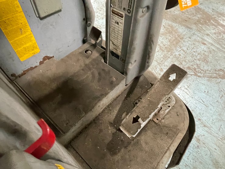 #193-•-advance-condor-axp-electric-floor-scrubber-image-18