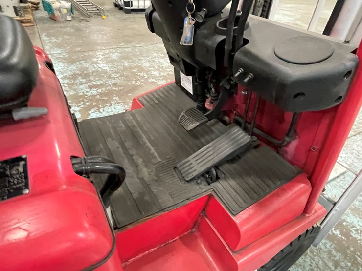 #184-•-toyota-9-runner-electric-forklift-image-28