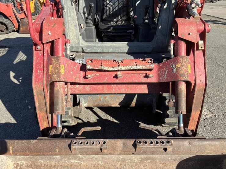 2020-takeuchi-tl10v2-image-8