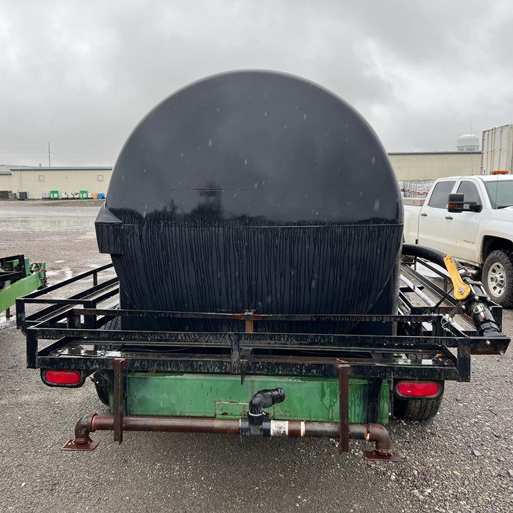 Bell 1600 Gallon Nurse Trailer