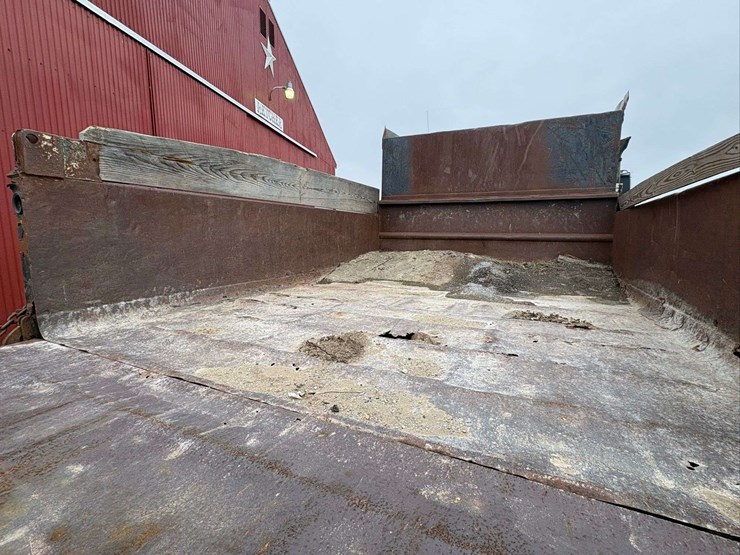 1996-freightliner-dump-truck-image-7