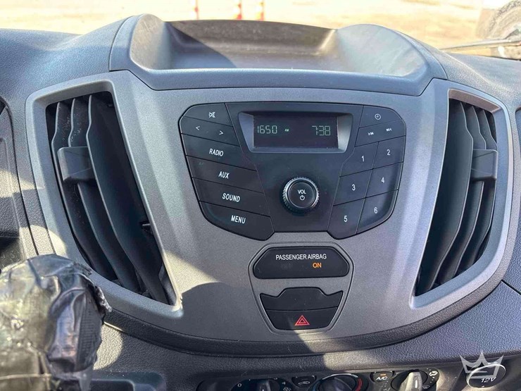 2016-ford-transit-image-15