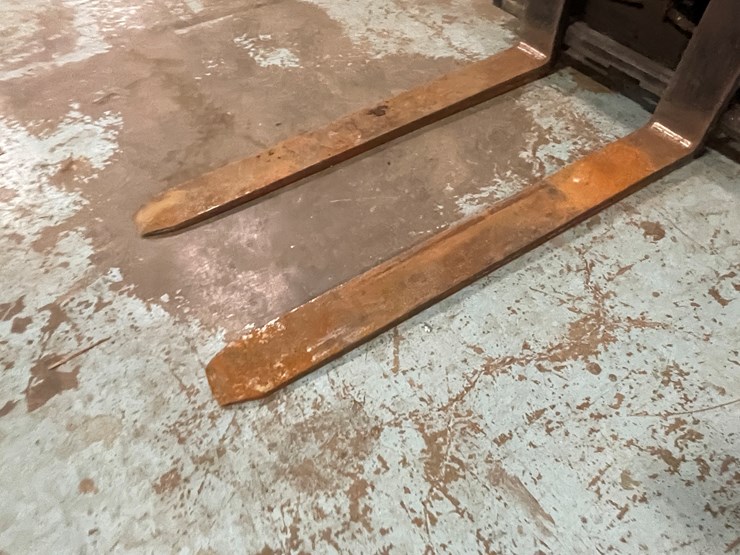 #170-•-world-lift-254-propane-forklift-image-9