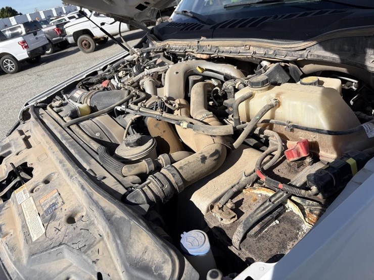 2020-ford-f550-image-6