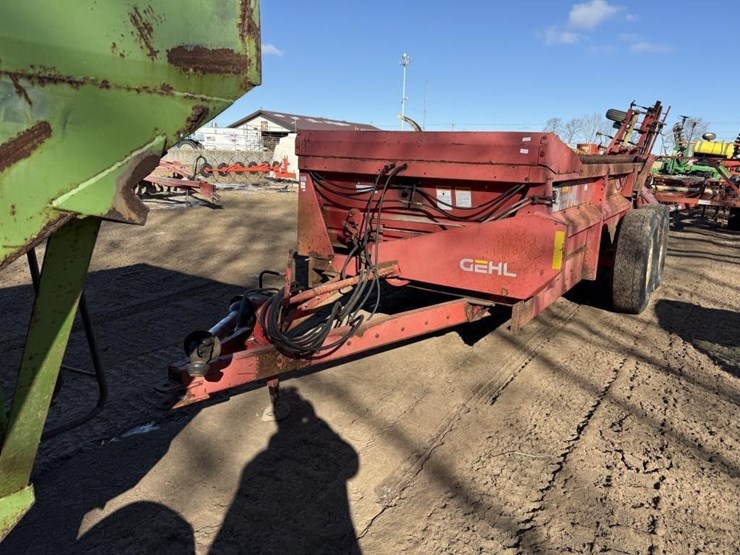 gehl-1410-image-2