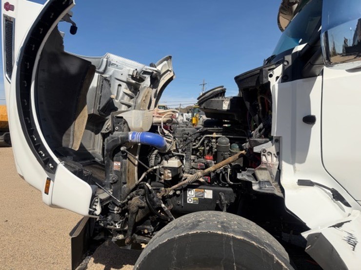 2024-kenworth-t880-image-59