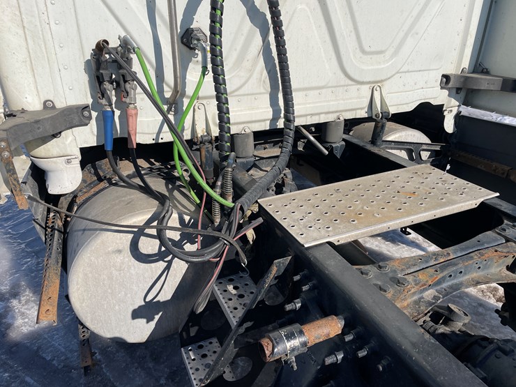 #1454-•-2019-freightliner-cascadia-truck-tractor**non-runner**-(has-mn-title)-image-26