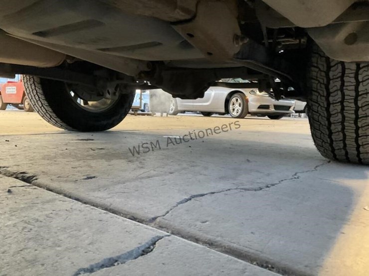 2013-chevrolet-tahoe-image-27