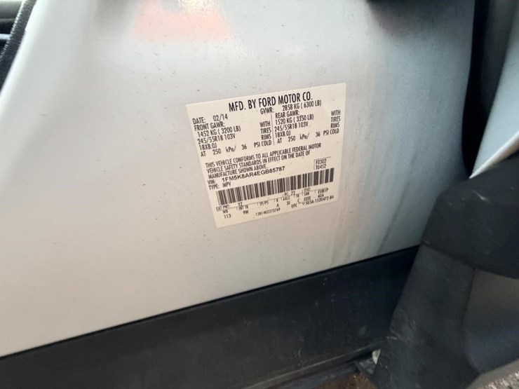 2014-ford-explorer-image-16