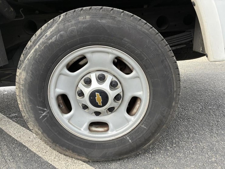 2016-chevrolet-2500-image-5