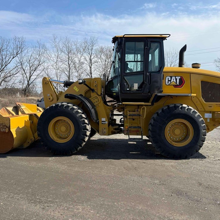 2023 CATERPILLAR 938M