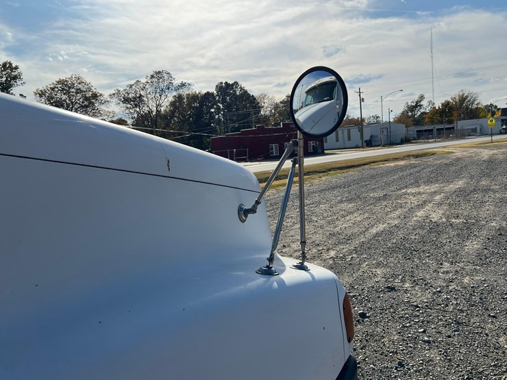 2006-freightliner-auger-truck-image-22