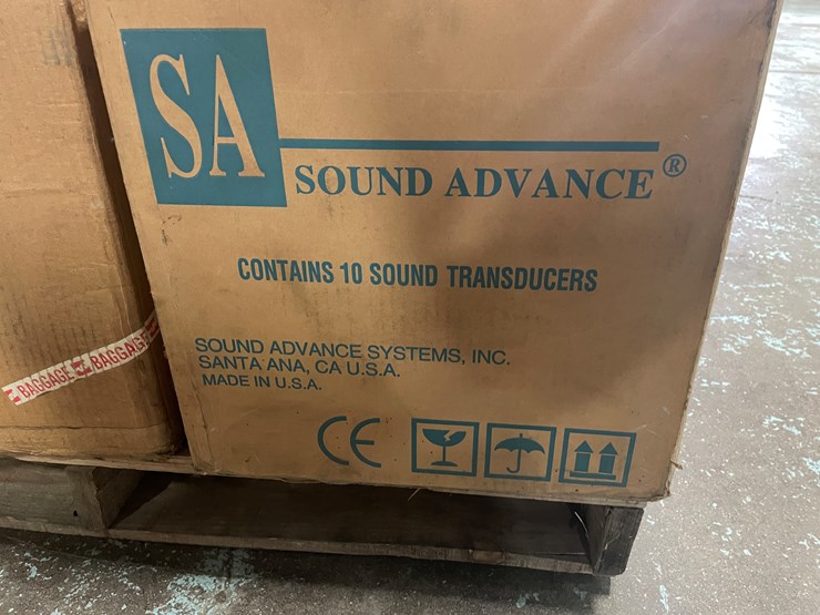 #7651-•-misc.-speakers,-electronic-parts-and-tripp-lite-battery-clips-image-19