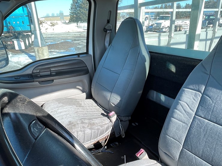 1999-ford-f550-image-32