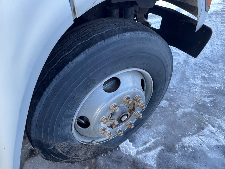 1995-ford-f750-image-12