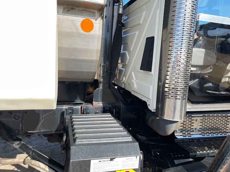 #1016-•-2007-international-plow-truck-(has-mn-title)-image-45