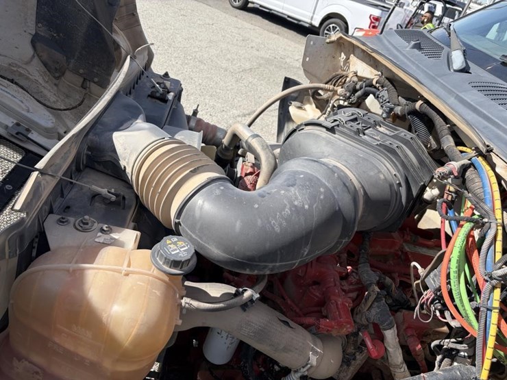 2011-ford-f750-image-7