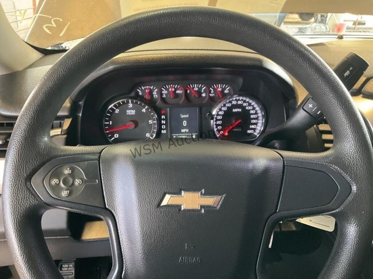 2016-chevrolet-tahoe-image-16