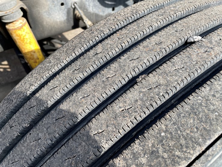 2000-international-9900-image-65