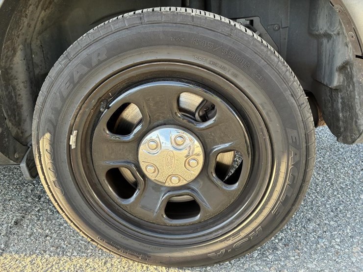 2018-ford-explorer-image-5