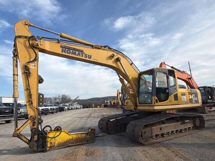 2010-komatsu-pc200-lc-8-image-1
