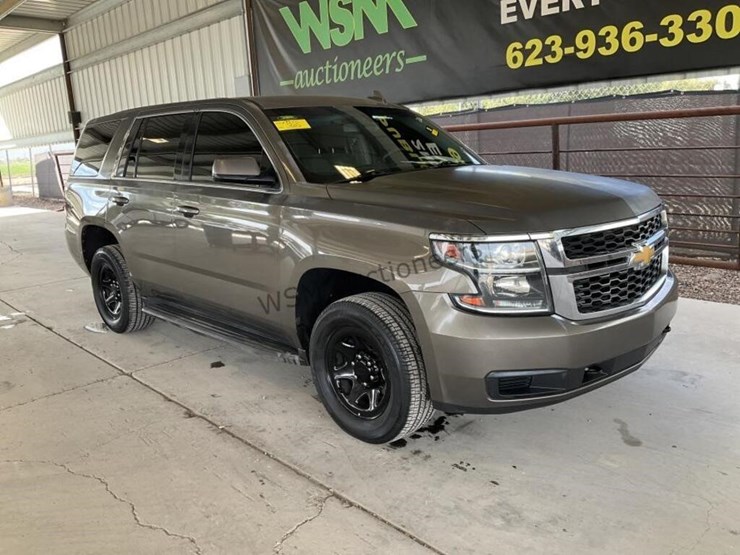 2016-chevrolet-tahoe-image-2