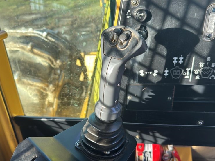 2022-tigercat-610e-image-44