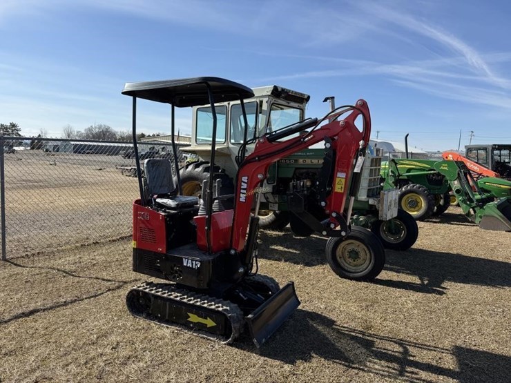 new-miva-va13-mini-excavator-image-2