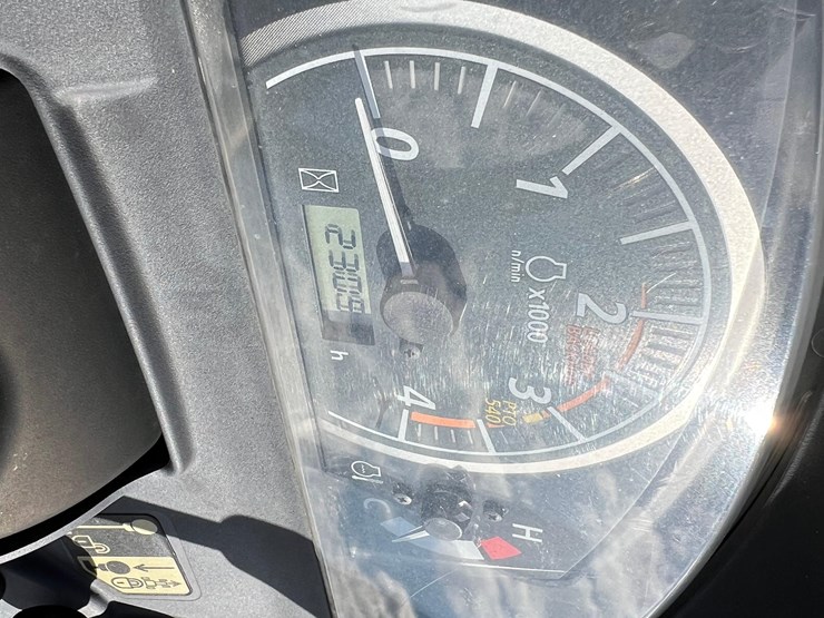 2017-white-251-image-7