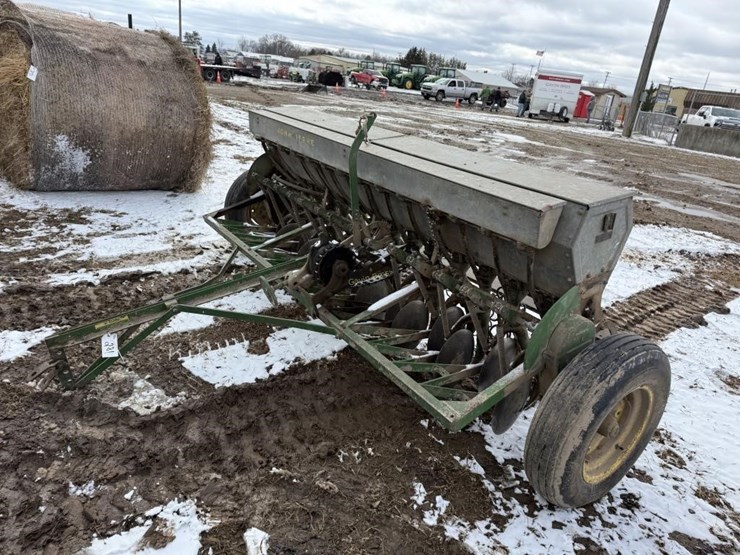 john-deere-8-image-4