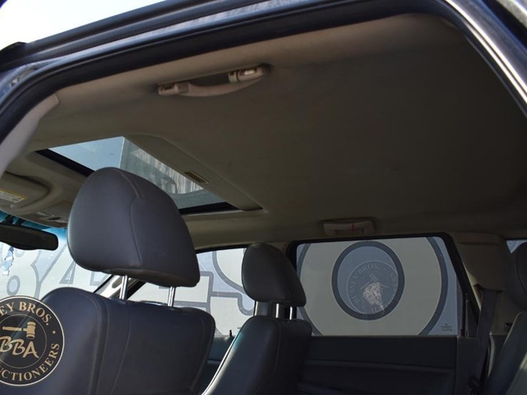 2005-jeep-grand-cherokee-limited-image-26