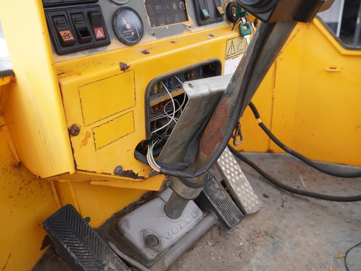 1999-volvo-l70c-image-27