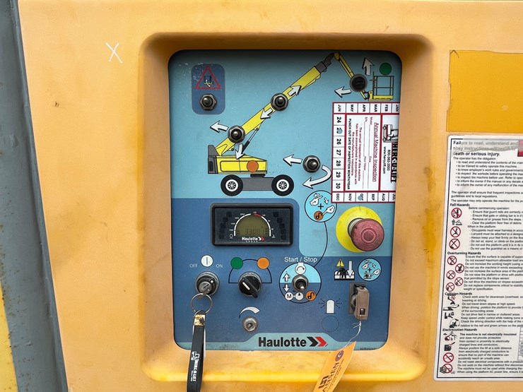 #152-•-2015-haulotte-ht61rt-4x4-telescopic-boom-lift-image-40