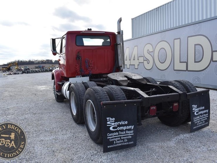 1993-international-8200-image-8