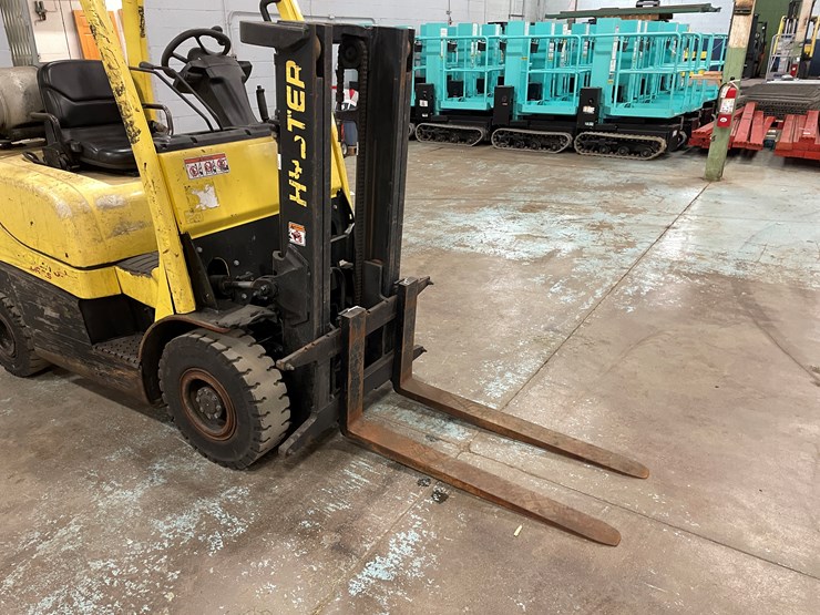 #173-•-2018-hyster-fortis-30-propane-forklift-image-12