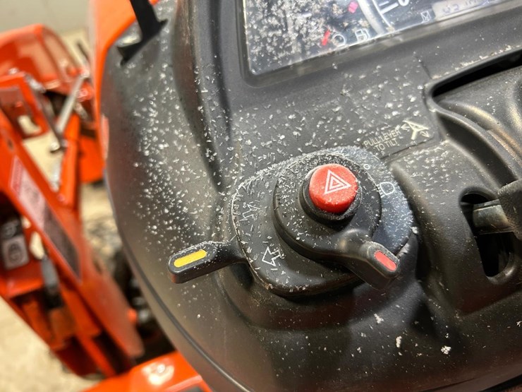 2019-kubota-bx2380-image-26