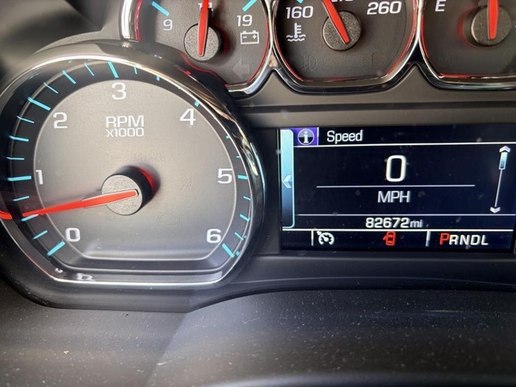 2019-chevrolet-tahoe-image-18