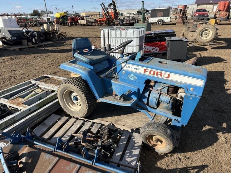 ford-lgt145-image-4