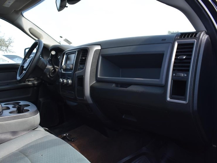 2014-dodge-1500-image-15