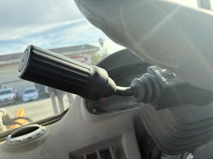 2007-volvo-l11oe-wheel-loader-image-18