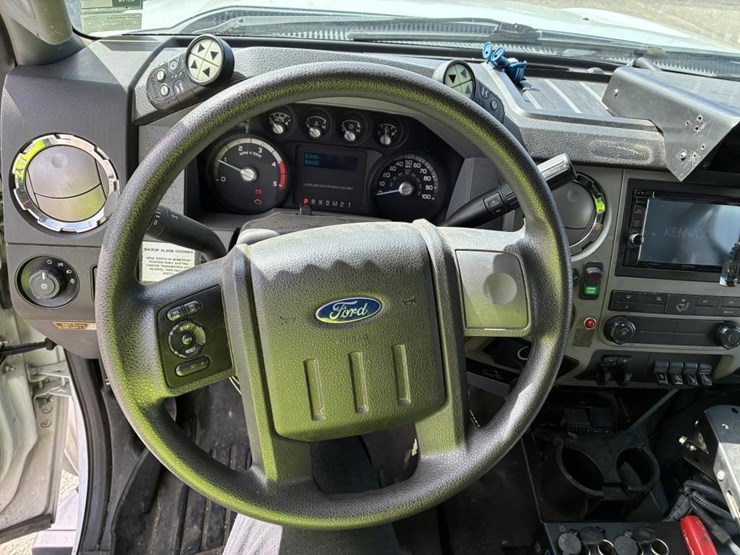 2016-ford-f550-image-11