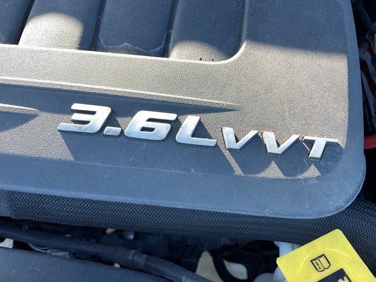 2013-dodge-grand-caravan-image-21