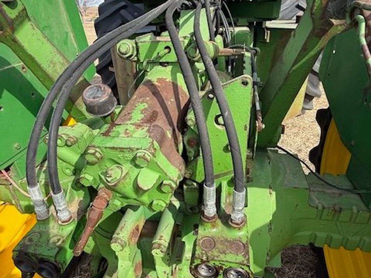 1974-john-deere-7520-image-12