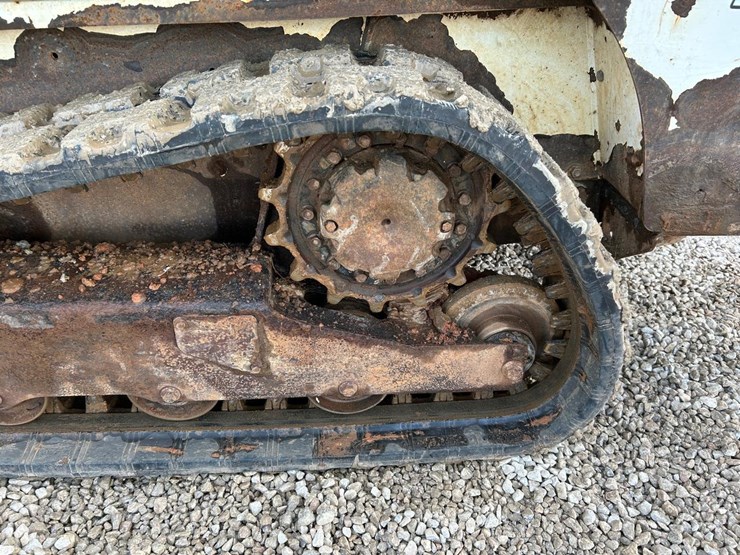 2017-bobcat-t450-image-18