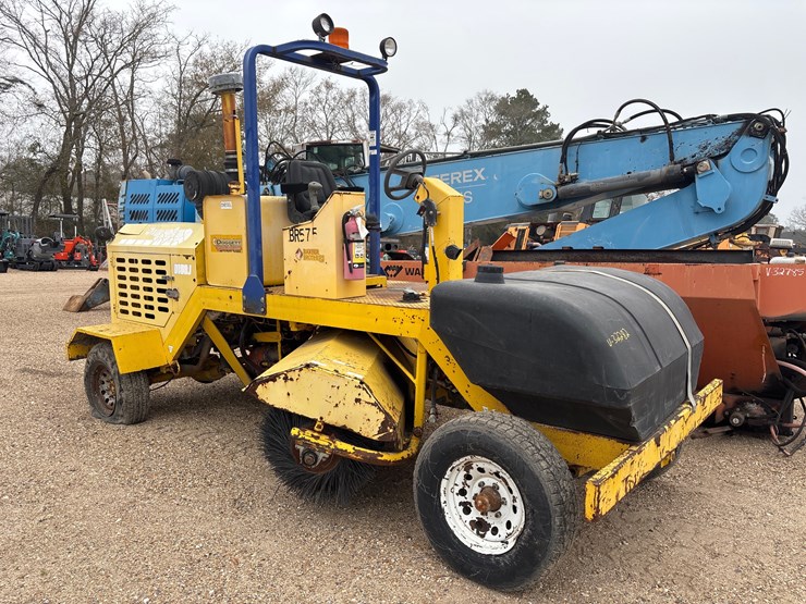 #2582-•-superior-dt80j-broom-|-parts-or-repair-image-1